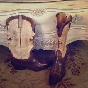 Lucchesse Charlie Horse Cowboy Boots